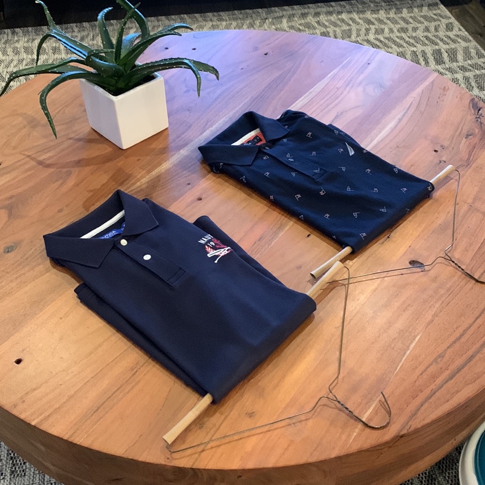 💙 2 Pack men’s Size M and Dry cleaned
